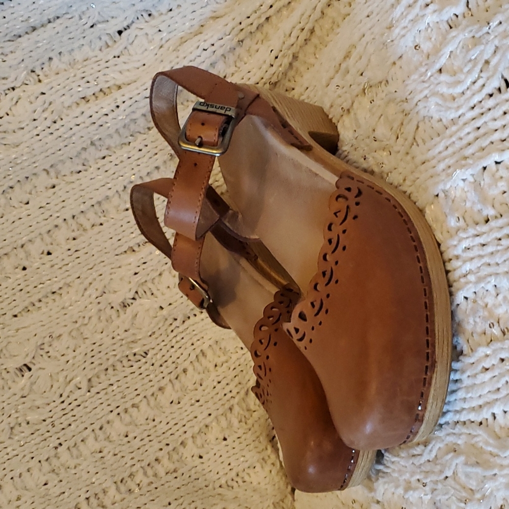 Tan leather dansko Mary Jane